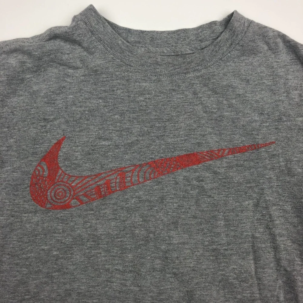 Nike Boys T-shirt Size M Gray DI28